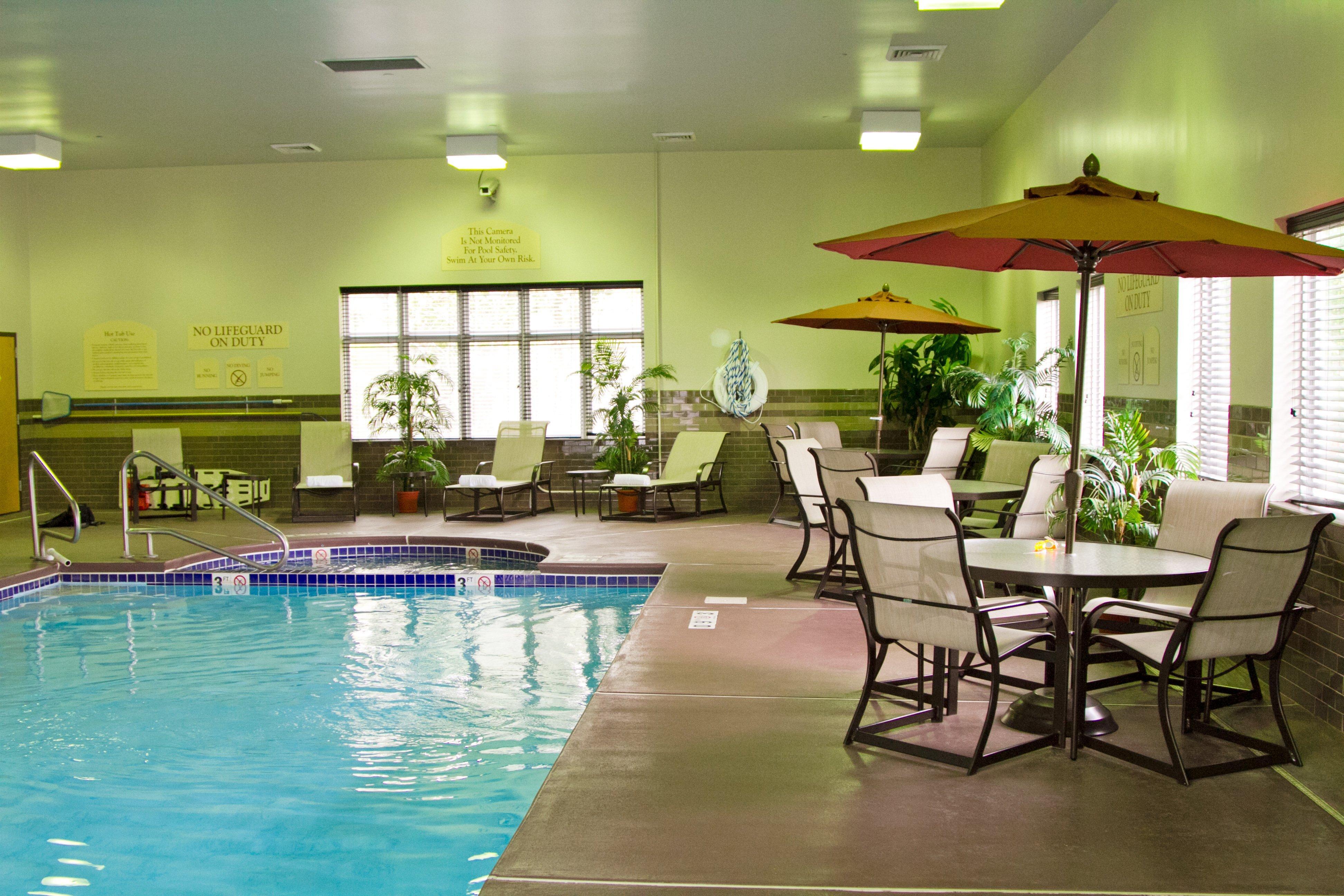 Holiday Inn Express Hotel & Suites Vineland Millville By Ihg Exterior photo