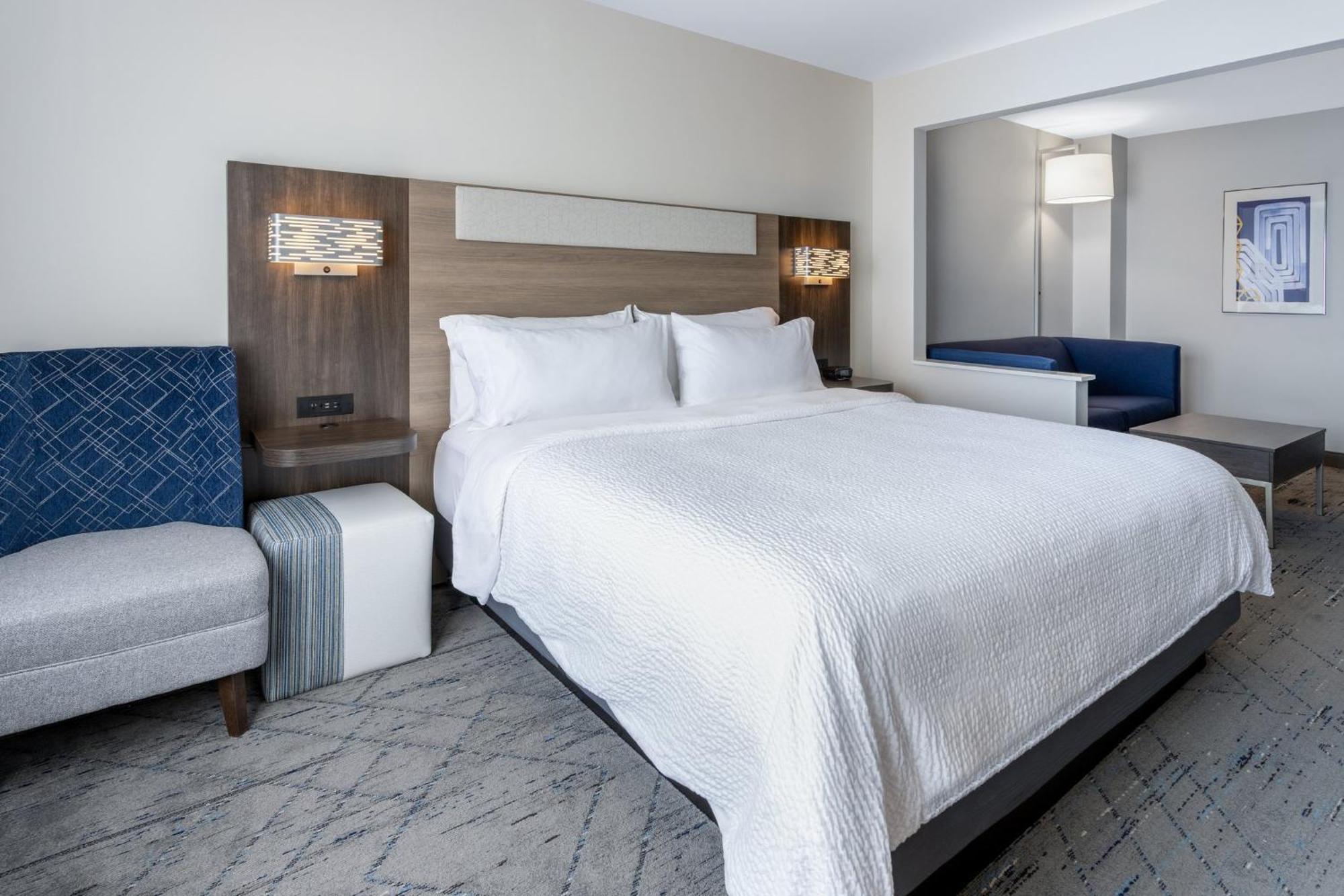 Holiday Inn Express Hotel & Suites Vineland Millville By Ihg Exterior photo